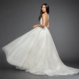 NEW 2018 Lazaro Bridal Yesi Gown Size 10